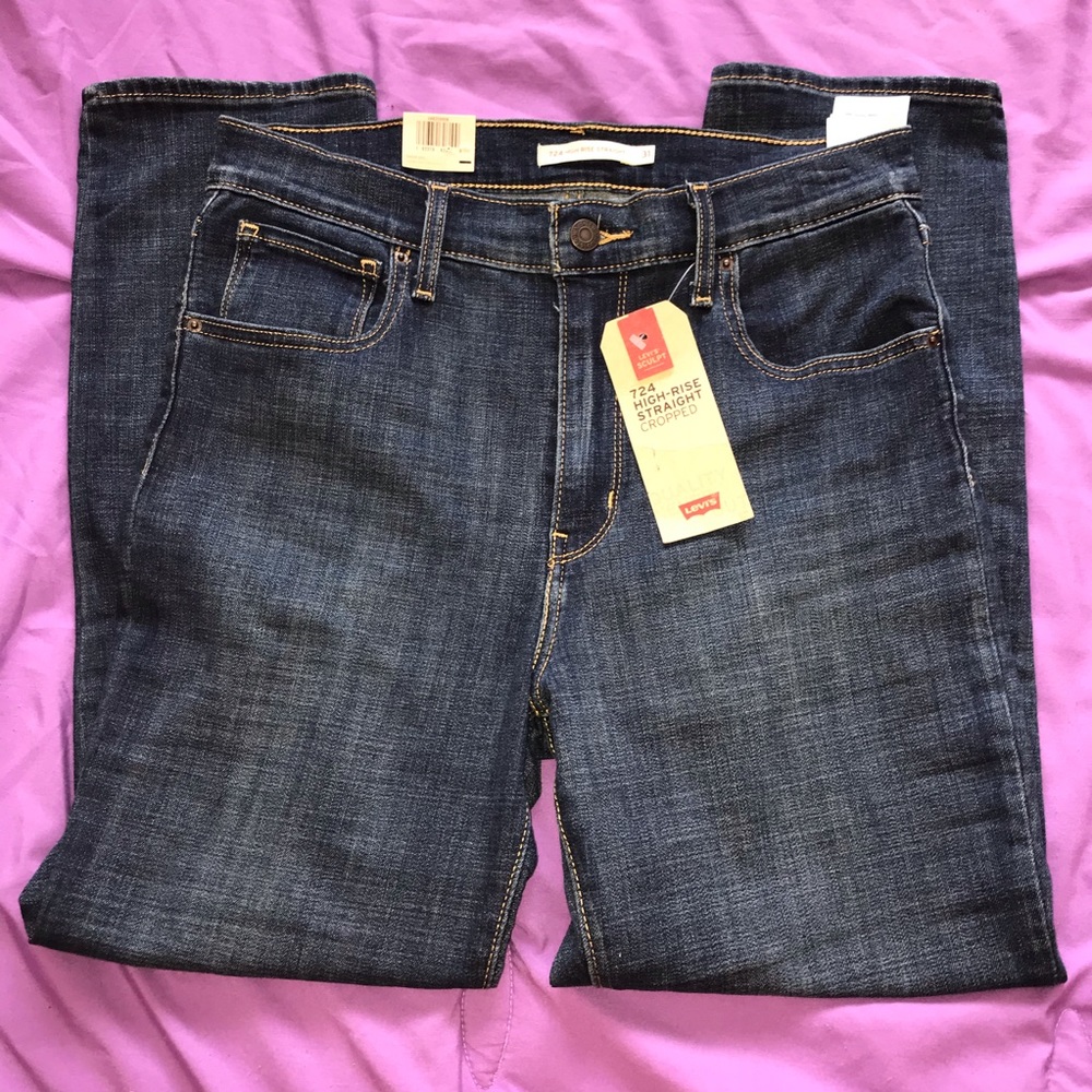 NEVER WORN! Levi’s 724 high rise straight cropped